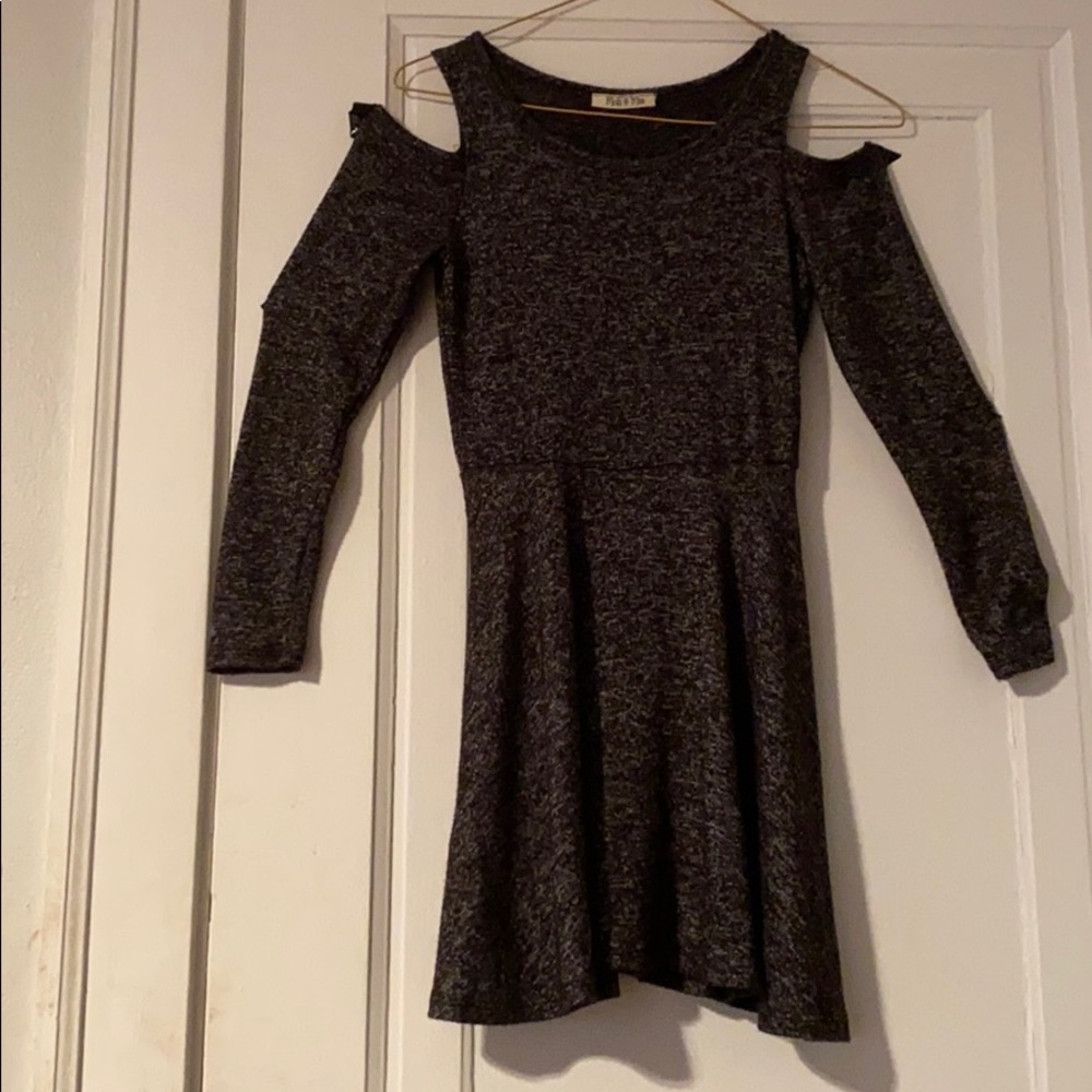 Dress - Picture 2 of 4